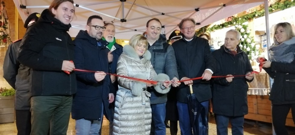 Trento, inaugurato ufficialmente il Mercatino di Natale